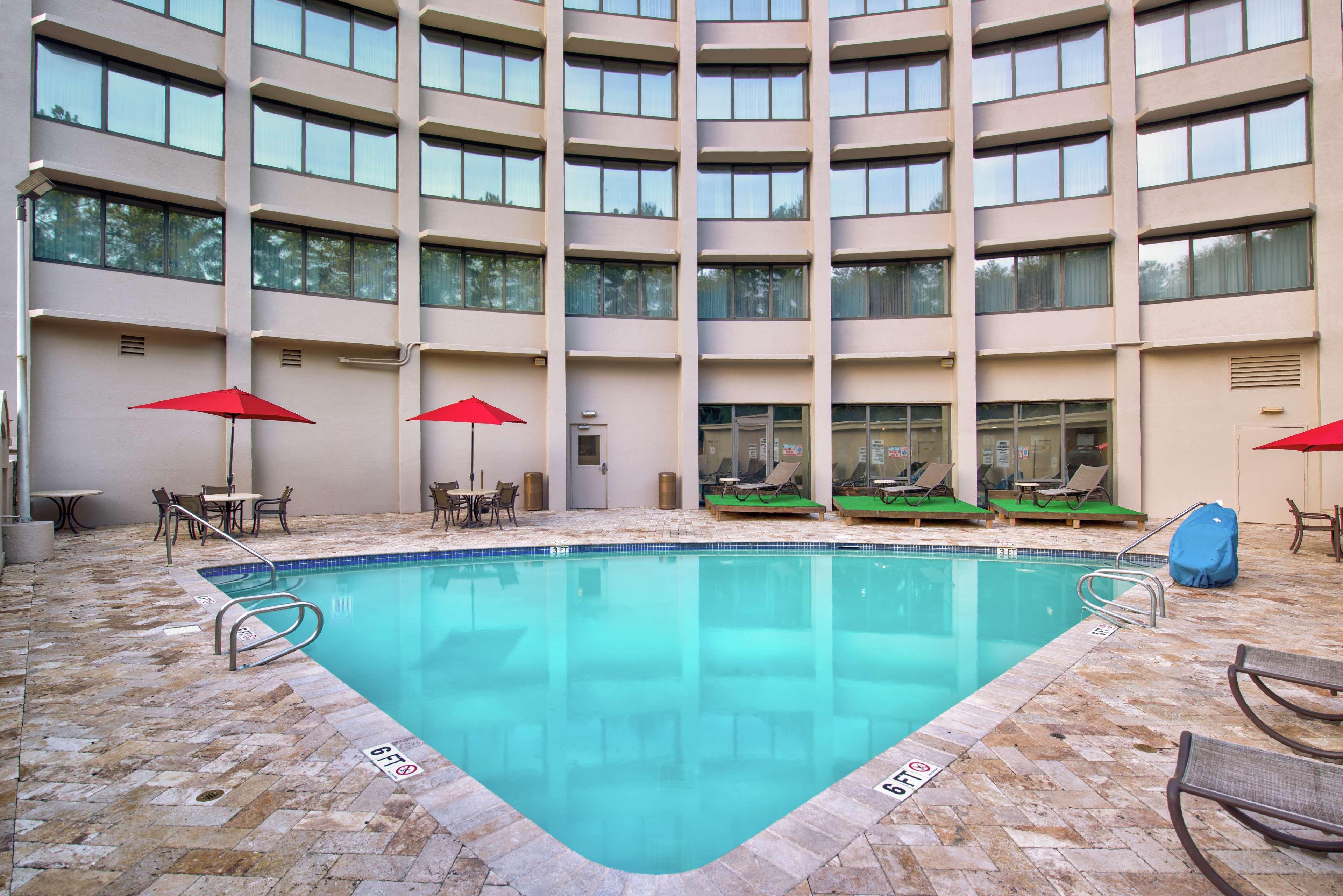 Отель Doubletree By Hilton Atlanta North Druid Hills/Emory Area Экстерьер фото