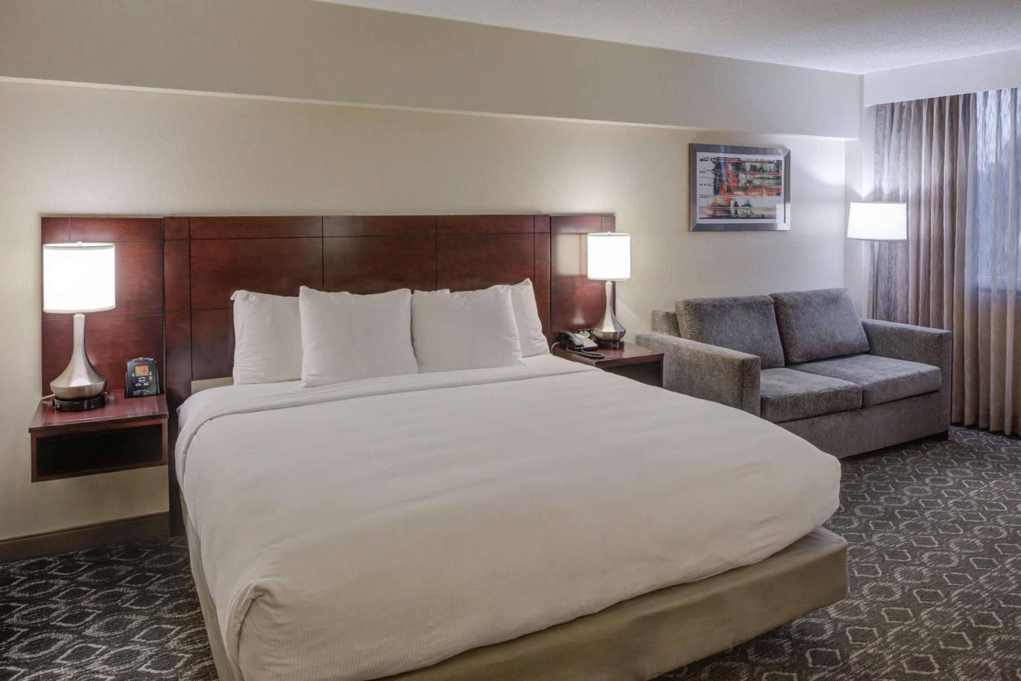 Отель Doubletree By Hilton Atlanta North Druid Hills/Emory Area Экстерьер фото